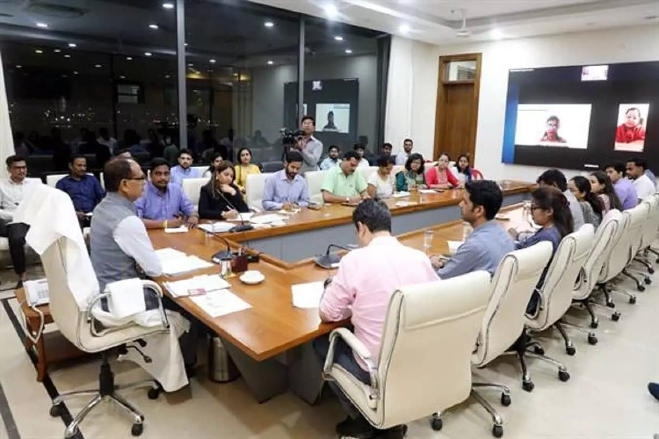 MP में 4700 नए सीएम जनसेवा मित्रों की होगी भर्ती MP में 4700 नए सीएम जनसेवा मित्रों की होगी भर्ती