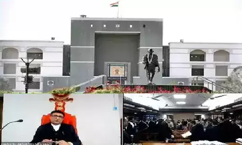 गुजरात हाईकोर्ट में Live सुनवाई के दौरान सामूहिक आत्महत्या की कोशिश! आरोपी को जमानत मिलते ही परिवार के 4 लोगों ने फिनाइल पी लिया