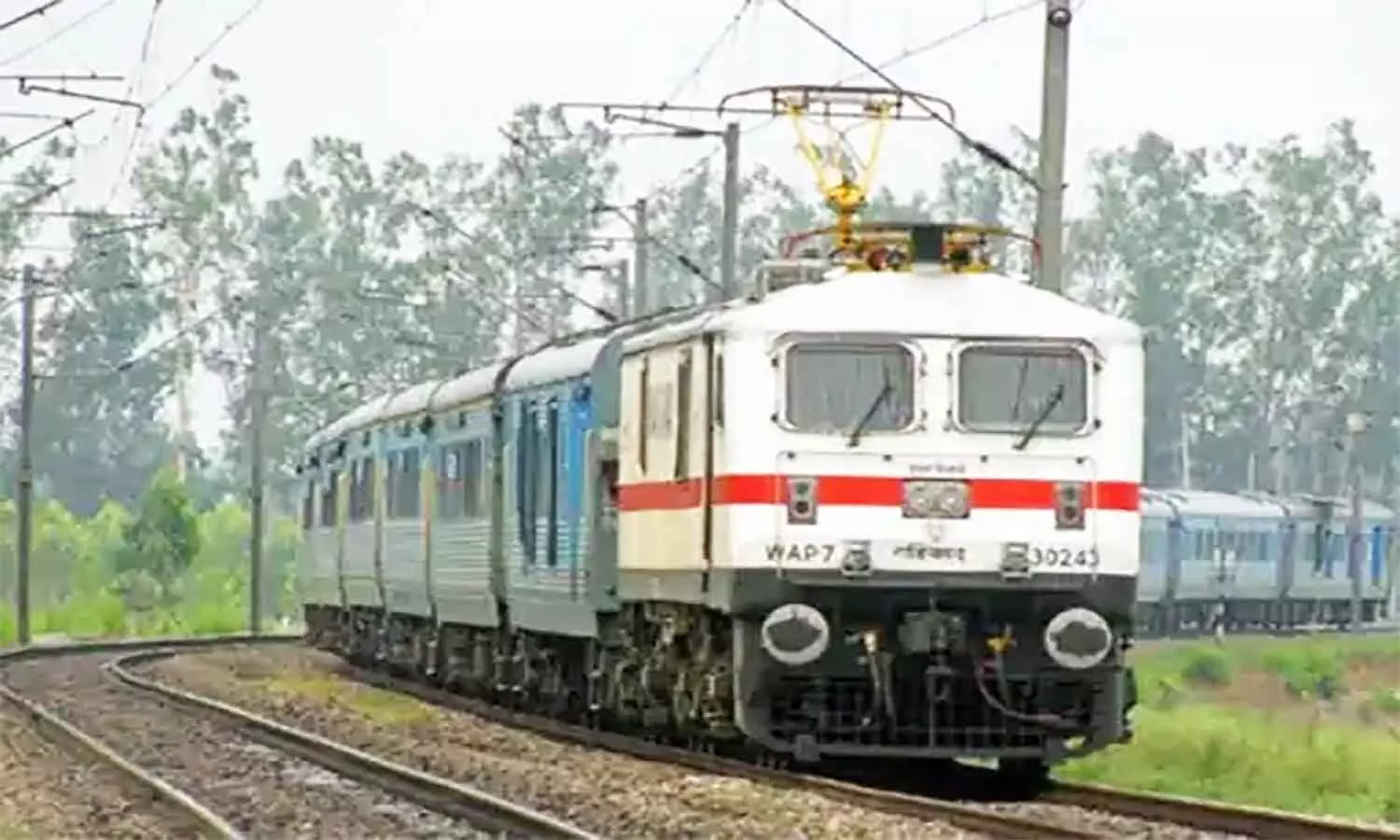 Railway News: रीवा-पनवेल एक्सप्रेस ट्रेन की संचालन अवधि बढ़ी, रेलवे यात्रियों को होगी सहूलियत