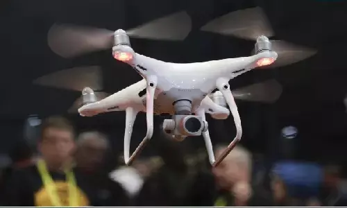 अब ड्रोन उड़ाने के लिए लाइसेंस और परमिशन की जरूरत नहीं! 25 किमी रेंज वाले ड्रोन एक्सपोर्ट हो सकेंगे