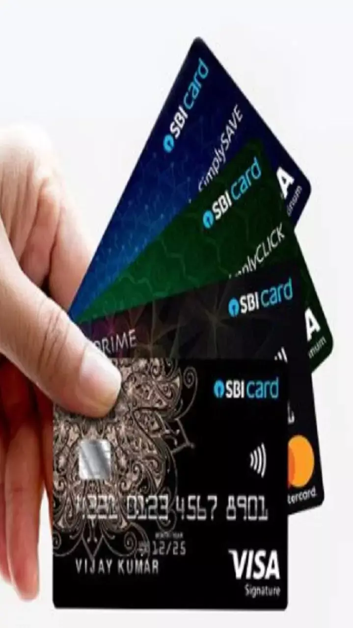 Credit Card पर ज्यादा ब्याज भर-भरकर हैं परेशान, जानें गवर्नर ने क्या कहा