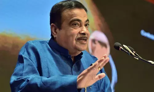 अगस्त में लॉन्च होंगे 100% एथेनॉल से चलने वाले वाहन! नितिन गडकरी का दावा- 66 रुपए लीटर वाले फ्यूल में गाड़ियां दौड़ेंगी