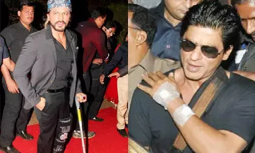 अमेरिका में शूटिंग के दौरान Shahrukh Khan घायल हुए! नाक और चेहरे में चोट आई, मुंबई लौटे अमेरिका में शूटिंग के दौरान Shahrukh Khan घायल हुए! नाक और चेहरे में चोट आई, मुंबई लौटे