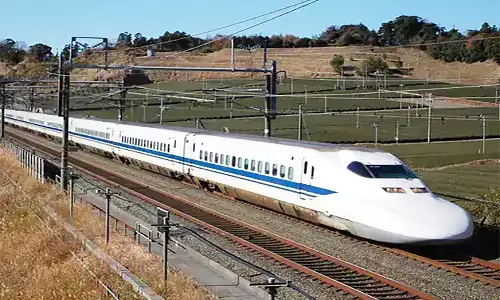अहमदाबाद-मुंबई के बीच दौड़ेगी 10 कोच की बुलेट ट्रेन, 320 किलोमीटर प्रति घंटे रहेगी रफ्तार
