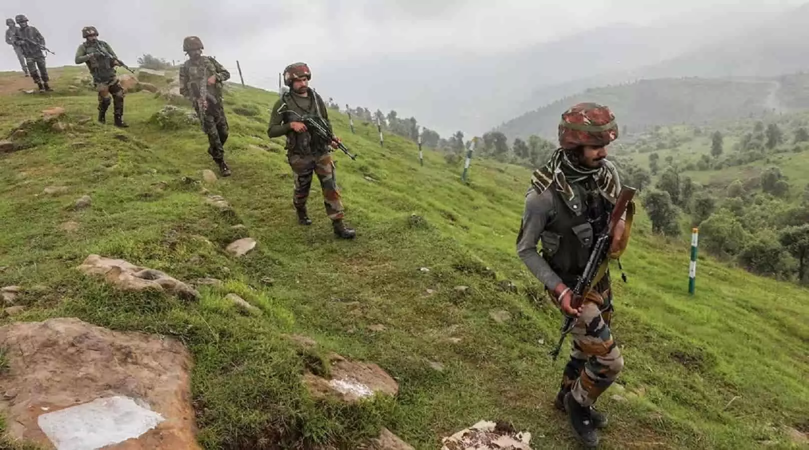 Jammu Kashmir Encounter: सुरक्षा बलों ने मुठभेड़ में आतंकी को मार गिराया, स्वतंत्रता दिवस से पहले आतंकी घटना को देने वाले थे अंजाम Jammu Kashmir Encounter: सुरक्षा बलों ने मुठभेड़ में आतंकी को मार गिराया, स्वतंत्रता दिवस से पहले आतंकी घटना को देने वाले थे अंजाम