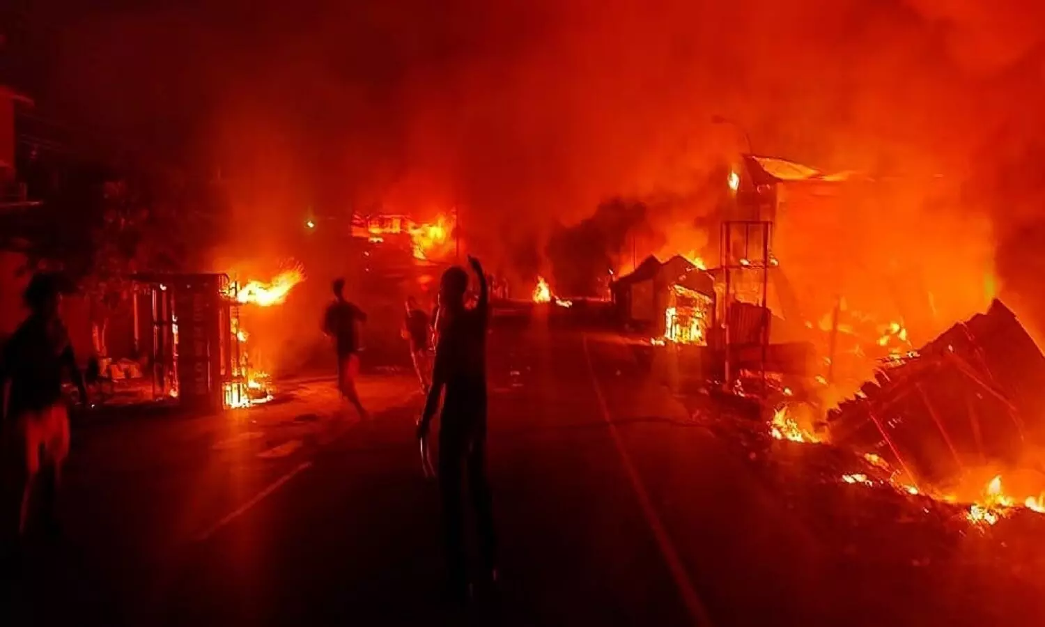 मणिपुर में हिंसा क्यों हो रही है: कुकी और मैतेई कौन हैं, क्यों लड़ रहे हैं? शुरू से लेकर अबतक जो हुआ सब जानें