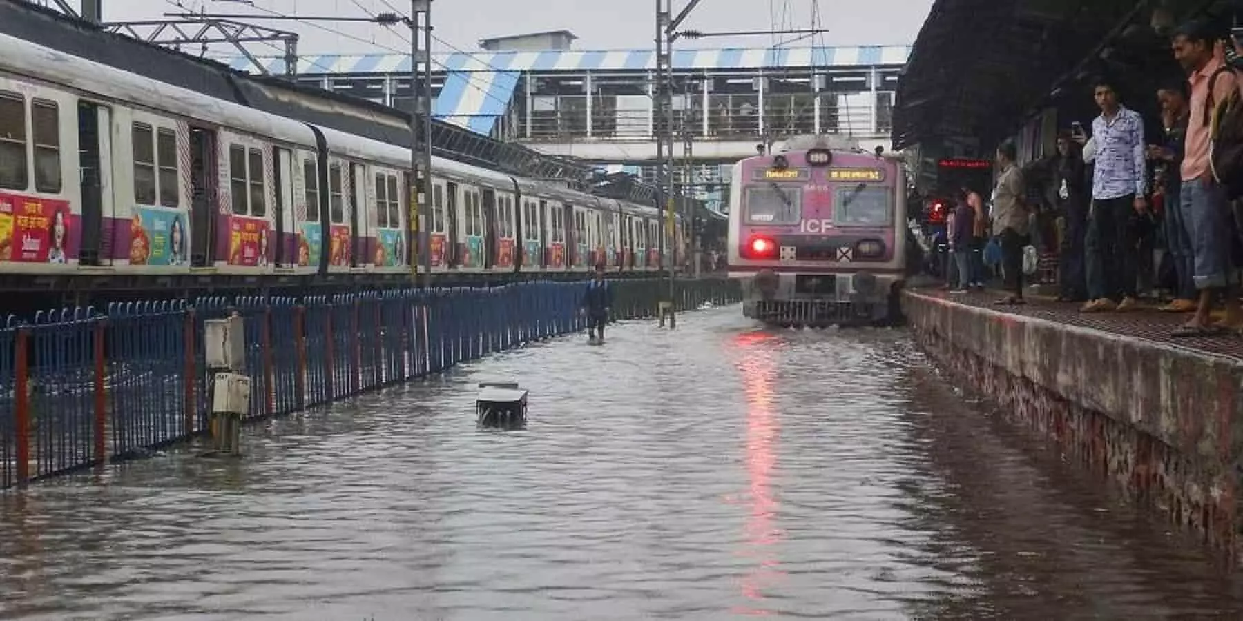 मुंबई, पालघर, ठाणे, रायगढ़ में भारी वर्षा का ऑरेंज अलर्ट जारी