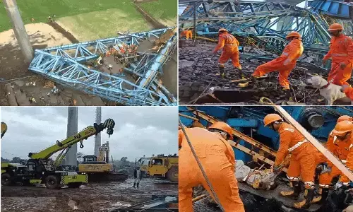Samruddhi Highway Thane Crane Accident: ठाणे में गर्डर मशीन गिरने से 17 मजदूरों की मौत! कई मशीन के नीचे दबे हुए Samruddhi Highway Thane Crane Accident: ठाणे में गर्डर मशीन गिरने से 17 मजदूरों की मौत! कई मशीन के नीचे दबे हुए