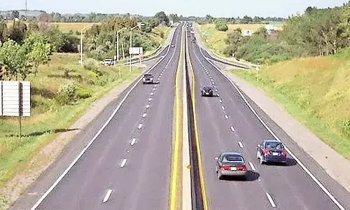 Atal Progess-Way: चंबल के बीहड़ों में बनना था अटल प्रोगेस-वे, चार महीने से ठप पड़ा है कार्य, सीएम ने नए अलाइनमेंट सर्वे के दिए थे आदेश Atal Progess-Way: चंबल के बीहड़ों में बनना था अटल प्रोगेस-वे, चार महीने से ठप पड़ा है कार्य, सीएम ने नए अलाइनमेंट सर्वे के दिए थे आदेश