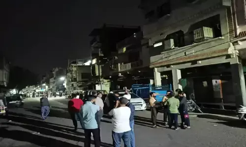 Earthquake in Delhi: दिल्ली-NCR समेत उत्तर भारत में भूकंप के तेज झटके, देर तक हिलती रही धरती