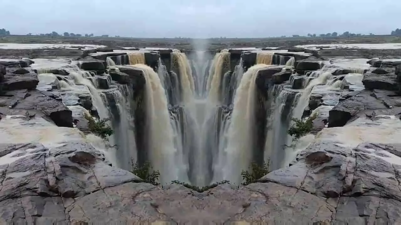 बहुती जलप्रपात, मऊगंज रीवा