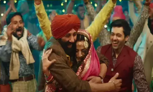 Gadar 2 Cast Fee: सनी देओल ने गदर 2 के लिए कितनी फीस ली? बाकी एक्टर्स ने कितना चार्ज किया? Gadar 2 Cast Fee: सनी देओल ने गदर 2 के लिए कितनी फीस ली? बाकी एक्टर्स ने कितना चार्ज किया?