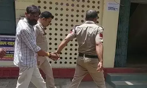 एमपी के सिंगरौली में युवक को गोली मारने वाला विधायक का बेटा गिरफ्तार, हत्या के प्रयास का प्रकरण दर्ज एमपी के सिंगरौली में युवक को गोली मारने वाला विधायक का बेटा गिरफ्तार, हत्या के प्रयास का प्रकरण दर्ज
