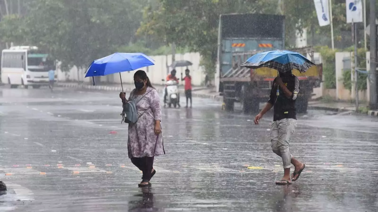 MP Weather: मौसम विभाग ने जारी किया बड़ा अपडेट, नया सिस्टम हुआ एक्टिव, इन जिलों में होगी झमाझम बारिश
