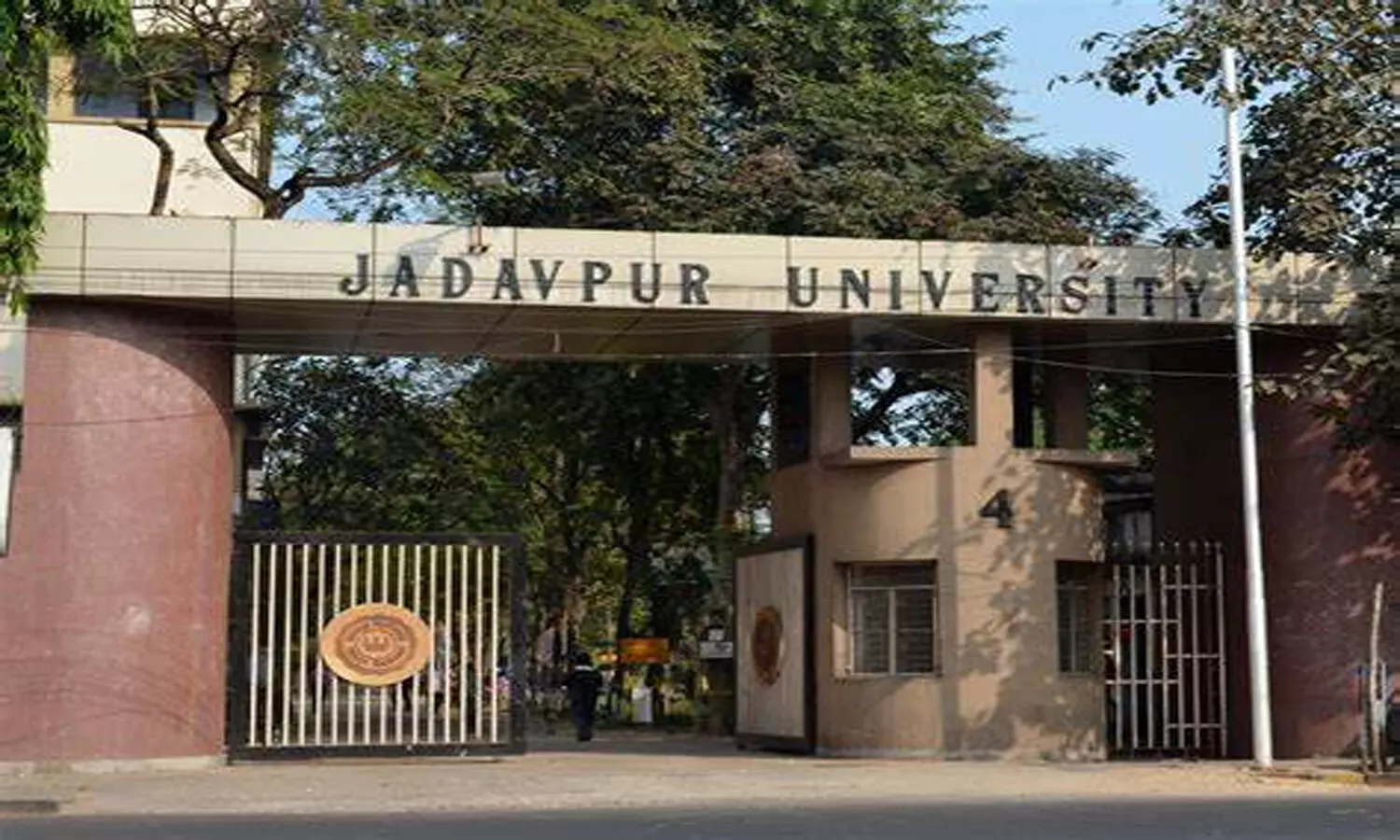 JU Student Death: जादवपुर विश्वविद्यालय के प्रो. बुद्धदेव साय बने नए कुलपति, राज्यपाल सीवी बोस ने की नियुक्ति
