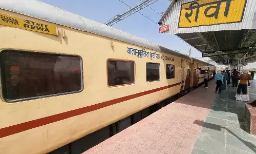 Rewa Railway Station: रीवा रेलवे स्टेशन में एनआई वर्क पूरा, सभी स्थगित ट्रेनें आज से पूर्व की तरह दौड़ेंगी, यह कराए गए कार्य Rewa Railway Station: रीवा रेलवे स्टेशन में एनआई वर्क पूरा, सभी स्थगित ट्रेनें आज से पूर्व की तरह दौड़ेंगी, यह कराए गए कार्य