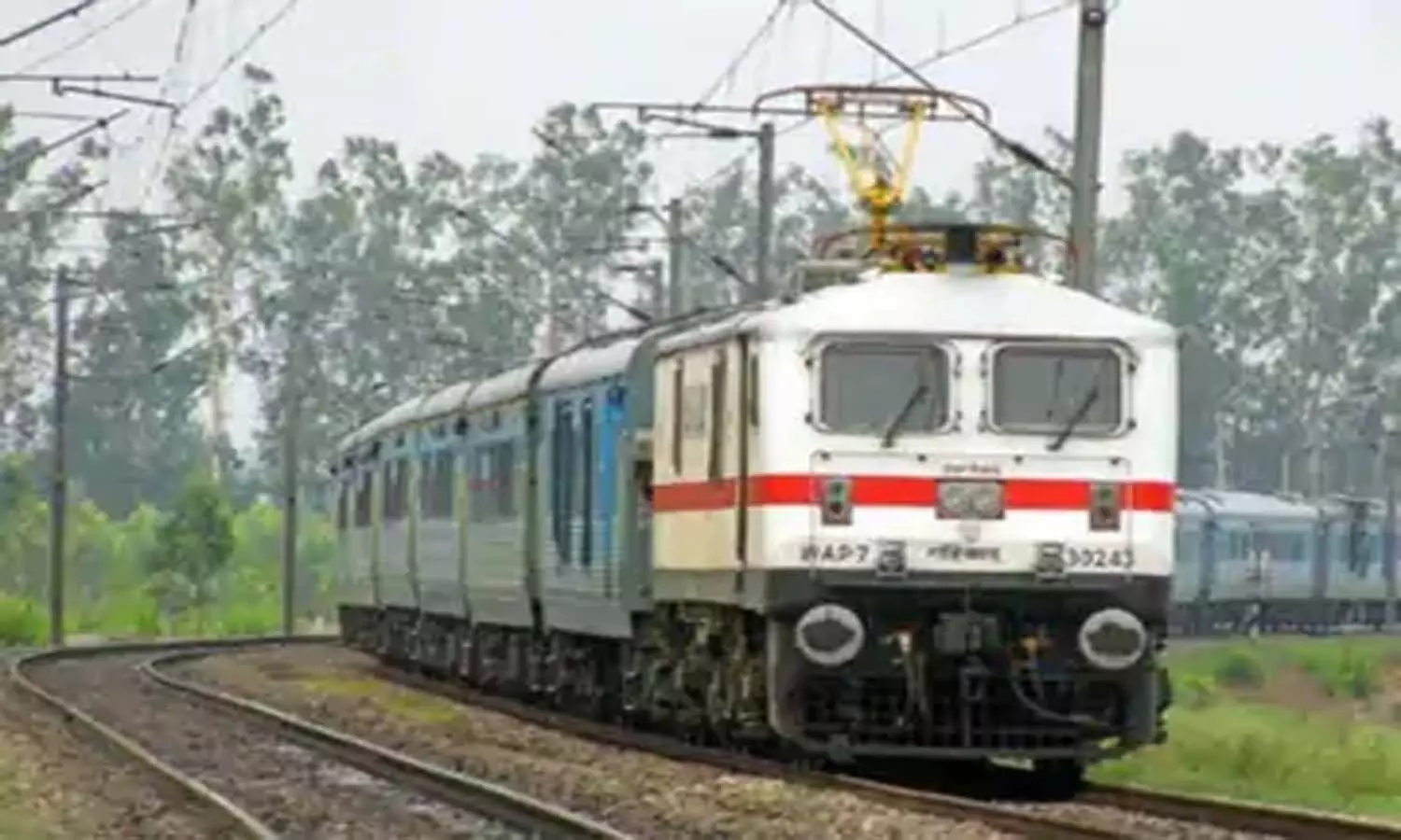 Railway News: रेल यात्रियों के लिए जरूरी खबर, रेलवे ने रद्द की कई ट्रेनें, इनका मार्ग परिवर्तित