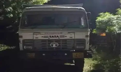 रीवा जिले में अवैध रूप से पत्थर तोड़ रहे कम्प्रेशर सहित ट्रैक्टर व हाइवा को किया जब्त