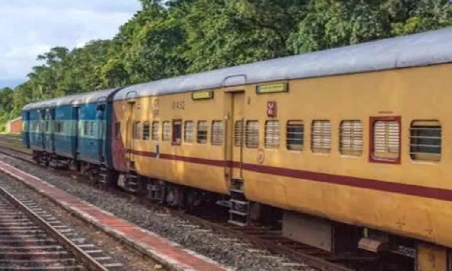 Railway News: एमपी के रेल यात्रियों को सुविधा, 28 सितम्बर से चलेगी यह स्पेशल ट्रेनें, फटाफट देखें रूट व शेड्यूल