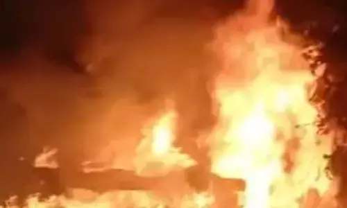 रीवा जिले की घटना, घर में आग लगने से गृहस्थी का सामान जलकर खाक