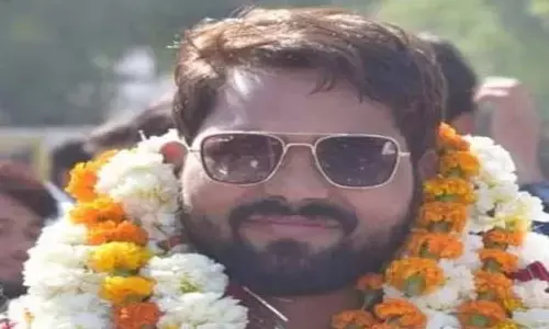 एमपी में सरपंच को गोलियों से भूना, परिजनों ने आरोपियों के घर में लगा दी आग