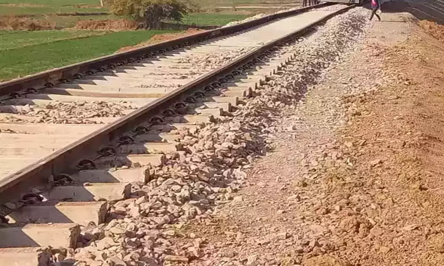 Rewa-Singrauli Rail Line: सीधी से बरगवां तक बनाई जानी हैं 17 सुरंग, यहां बन रही 3 टनल का कार्य जल्द होगा पूर्ण