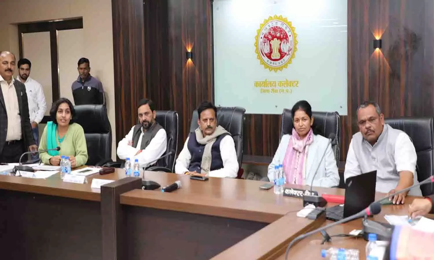 उप मुख्यमंत्री राजेंद्र शुक्ल ने नगर निगमों सहित 28 निकायों के ठोस अपशिष्ट प्रबंधन की समीक्षा की, बोले- शहर को साफ और सुन्दर रखना हम सबकी जिम्मेदारी है