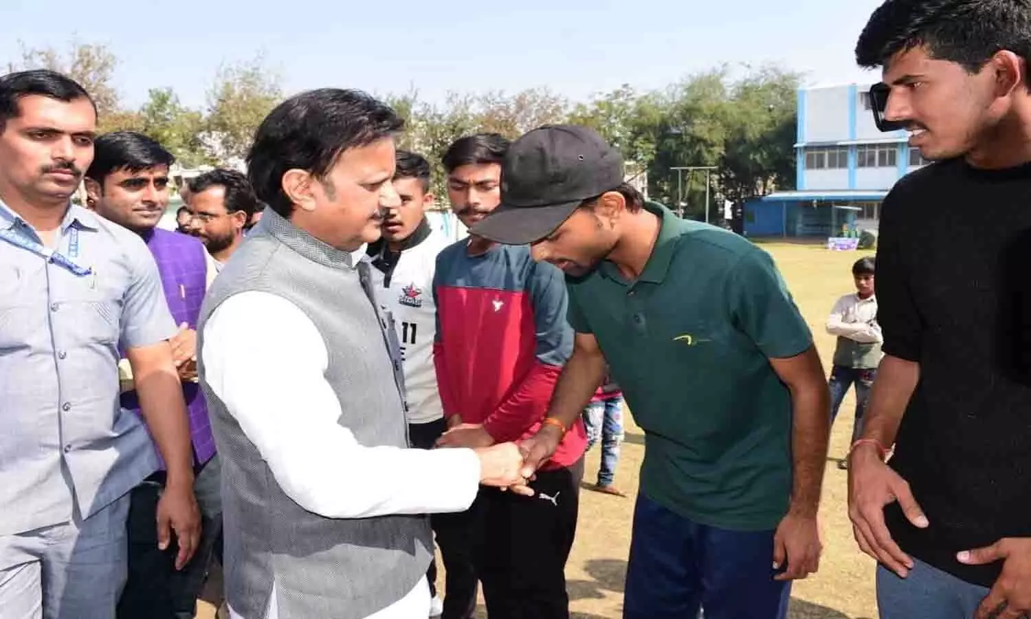 उप मुख्यमंत्री राजेंद्र शुक्ल ने शिवाजी ट्रॉफी क्रिकेट टूर्नामेंट का किया शुभारंभ