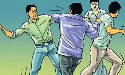 मऊगंज में पुरानी रंजिश ने लिया हिंसक रूप: ब्रह्मागढ़ में दो पक्षों में खूनी संघर्ष, एक गंभीर घायल रीवा रेफर