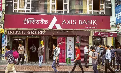 Axis Bank Credit Card Track: एक्सिस बैंक क्रेडिट कार्ड का स्टेटस चेक करना हुआ आसान, जाने पूरा तरीका