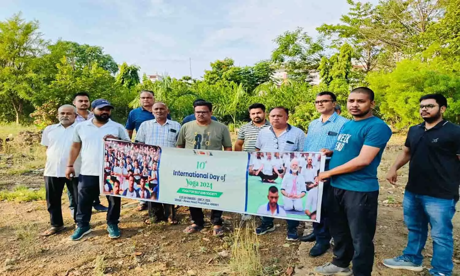 रीवा प्रधान डाकघर में योग दिवस मनाया गया, 21 जून को 21 पौधे भी रोपित किये गये रीवा प्रधान डाकघर में योग दिवस मनाया गया, 21 जून को 21 पौधे भी रोपित किये गये