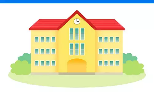 रीवा में शिक्षक ने बच्चों को टीसी थमाकर किया स्कूल खाली, कलेक्टर ने किया सस्पेंड