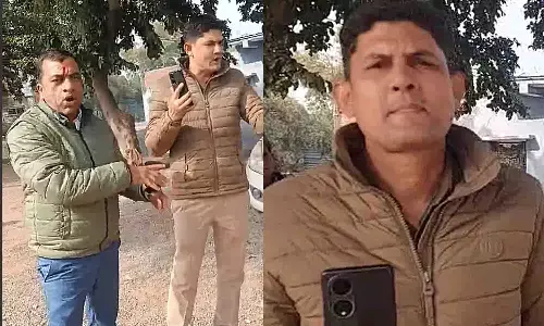विश्व हिंदू परिषद के पदाधिकारी से मैहर पुलिस ने की दादागिरी, वीडियो वायरल, पुलिस पर उठ रहे सवाल विश्व हिंदू परिषद के पदाधिकारी से मैहर पुलिस ने की दादागिरी, वीडियो वायरल, पुलिस पर उठ रहे सवाल