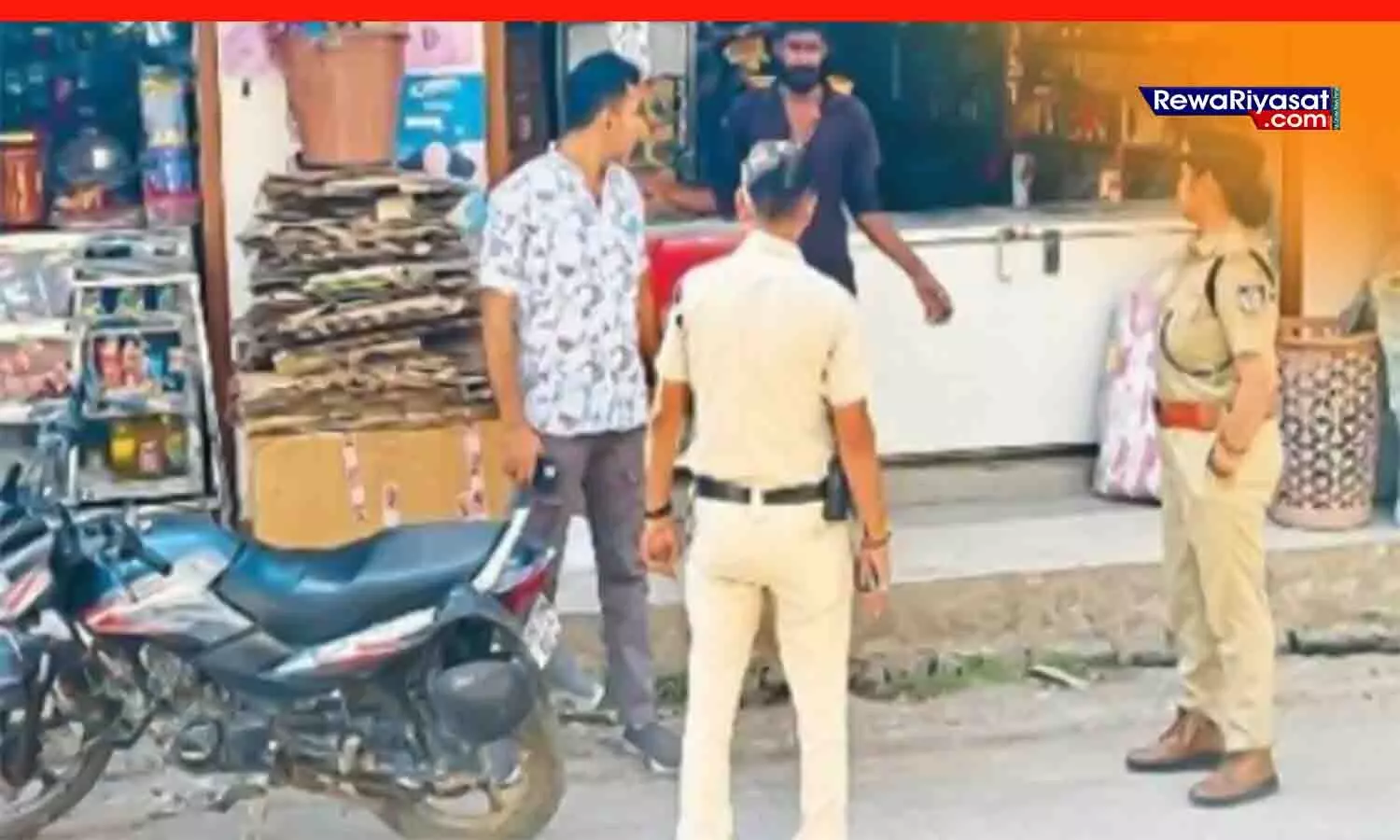 रीवा में बेखौफ बदमाश: बजरंग नगर में सरेराह युवक को मारी गोली, पेट में लगी गोली, हालत नाजुक; CCTV से तलाश जारी