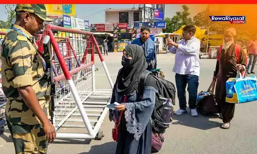 भारत में ओवरस्टे करने वाले पाकिस्तानियों को 3 साल की जेल: ₹3 लाख जुर्माना भी, जानें किन वीज़ा पर लागू नियम; पड़ोसियों के भारत में रहने की डेडलाइन समाप्त