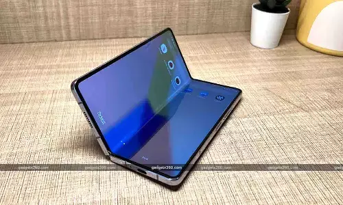 Samsung Galaxy Fold Review in Hindi Samsung Galaxy Fold Review in Hindi