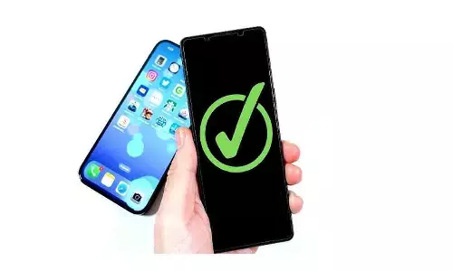 Android aur iPhone ki Hidden Tricks Jo Har User Ko Pata Honi Chahiye | Smartphone Tips 2025 Android aur iPhone ki Hidden Tricks Jo Har User Ko Pata Honi Chahiye | Smartphone Tips 2025