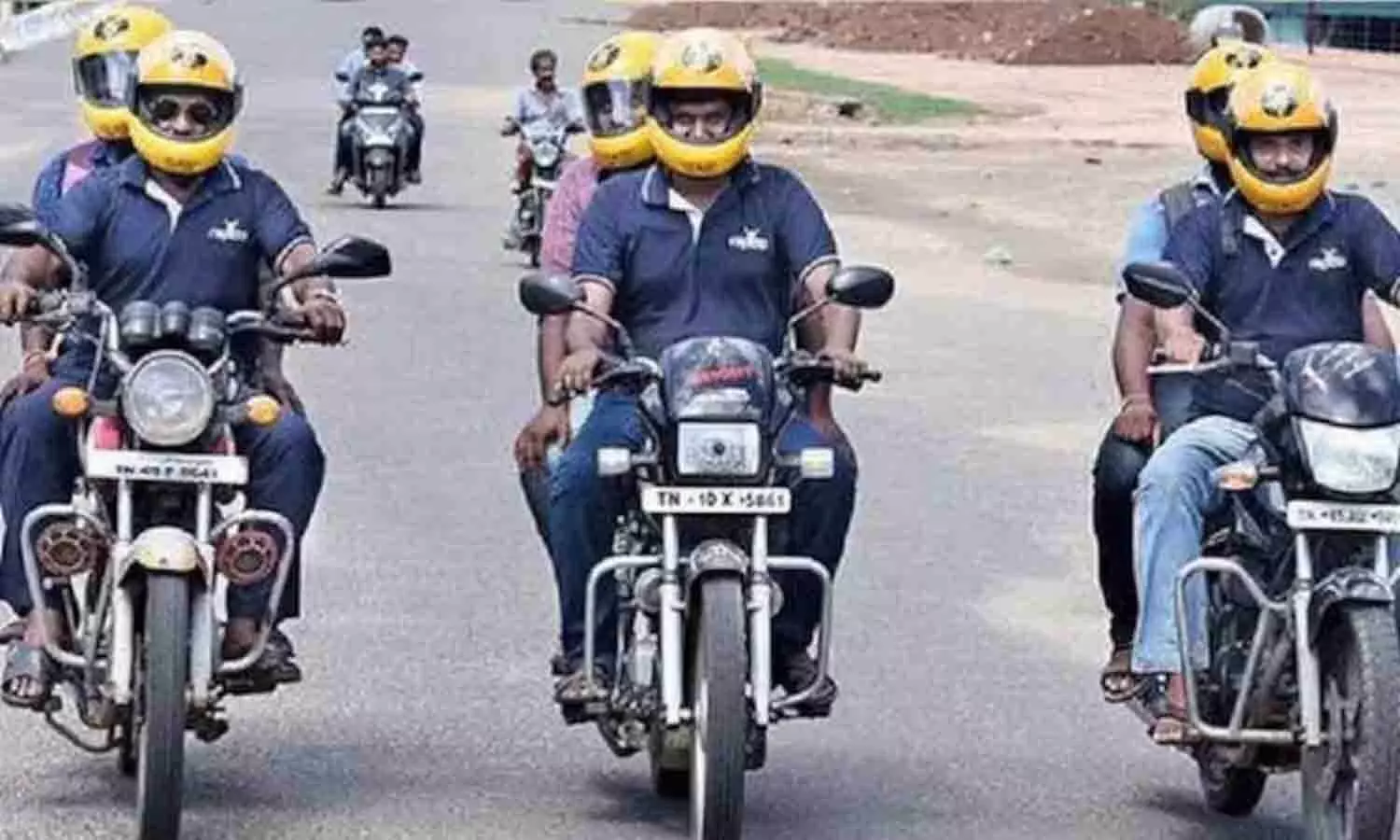 Bike Taxi Ban in Bangalore: बेंगलुरु में बाइक टैक्सी सेवा पर रोक, जानिए क्या है वजह Bike Taxi Ban in Bangalore: बेंगलुरु में बाइक टैक्सी सेवा पर रोक, जानिए क्या है वजह