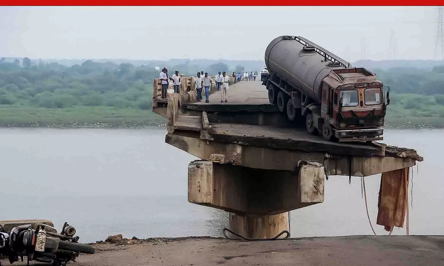 Gujarat bridge collapse news