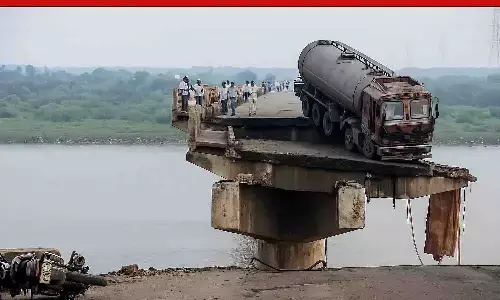 Gujarat bridge collapse news Gujarat bridge collapse news