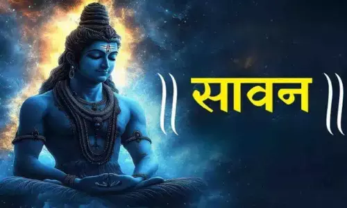 Sawan Somvar 2025: रुद्राभिषेक विधि और महत्व जानें, बदल सकता है भाग्य