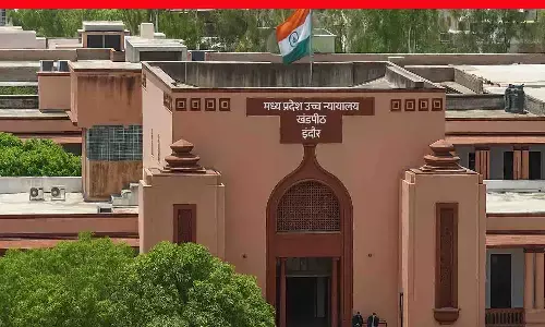 हाई कोर्ट ने पुलिस कार्यशैली पर उठाए सवाल: कहा- अब घायलों की चोट का लेना होगा फोटो, जानबूझकर पहले छोटी धारा में केस दर्ज करती है पुलिस हाई कोर्ट ने पुलिस कार्यशैली पर उठाए सवाल: कहा- अब घायलों की चोट का लेना होगा फोटो, जानबूझकर पहले छोटी धारा में केस दर्ज करती है पुलिस