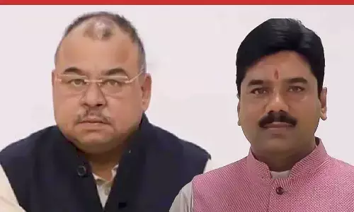 रीवा के दो सियासी गुंडे, एक फार्महाउस वाले-दूसरे बाहर के: सेमरिया विधायक पर FIR से राजनीति गरमाई, कांग्रेस का प्रदर्शन; दोनों दल आमने-सामने