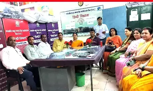 रीवा के TRS कॉलेज में प्रेमचंद जयंती: हिंदी विभाग में कालजयी रचनाकार पर हुआ विशेष व्याख्यान