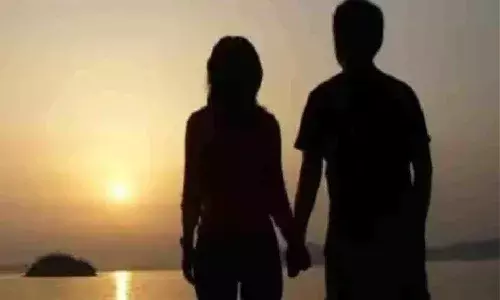 आज है National Girlfriend Day, भेजें दिल छू लेने वाली विशेज