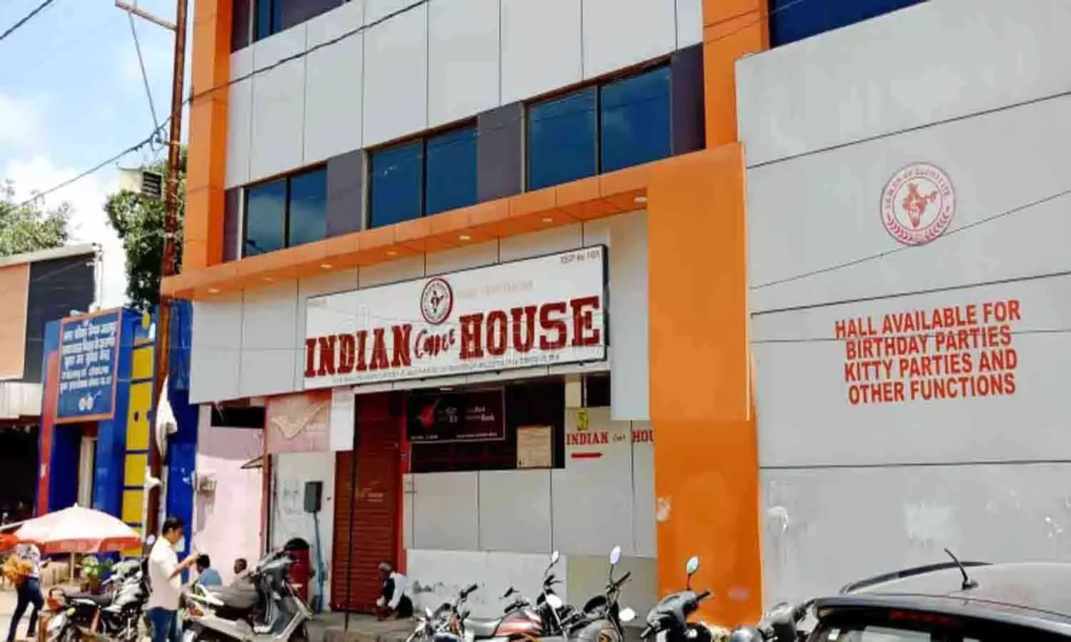 रीवा: सरकारी जमीन पर करोड़ों का खेल, कलेक्टर परिसर में ही बन गया इंडियन कॉफी हाउस, मात्र 5 हजार रुपये किराया