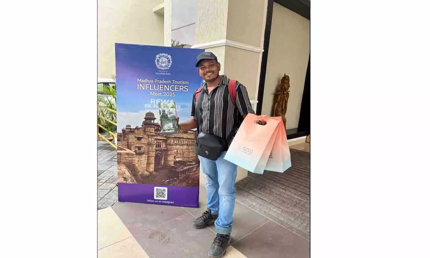 शहडोल के उत्कर्ष केशरी ने किया कमाल: मध्यप्रदेश टूरिज्म में मिला सम्मान, छोटे कस्बे से निकली बड़ी प्रेरणा शहडोल के उत्कर्ष केशरी ने किया कमाल: मध्यप्रदेश टूरिज्म में मिला सम्मान, छोटे कस्बे से निकली बड़ी प्रेरणा