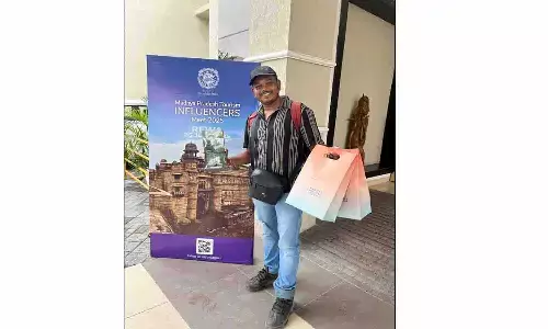 शहडोल के उत्कर्ष केशरी ने किया कमाल: मध्यप्रदेश टूरिज्म में मिला सम्मान, छोटे कस्बे से निकली बड़ी प्रेरणा शहडोल के उत्कर्ष केशरी ने किया कमाल: मध्यप्रदेश टूरिज्म में मिला सम्मान, छोटे कस्बे से निकली बड़ी प्रेरणा