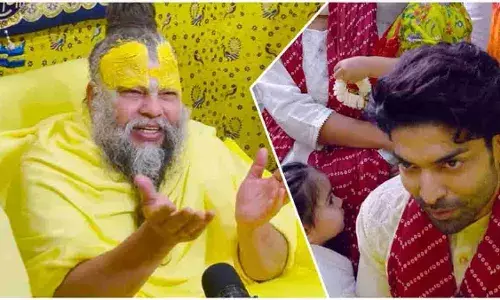 गुरमीत चौधरी और देबिना बनर्जी ने वृंदावन में प्रेमानंद महाराज से लिया आशीर्वाद