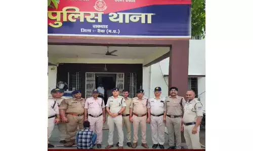 रीवा पुलिस ने 16,000 रुपये के इनामी बदमाश ऋषि वर्मा को पकड़ा